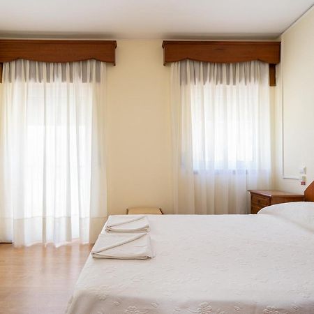 Hotel Residencial Capri By Umbral Albufeira Exterior foto
