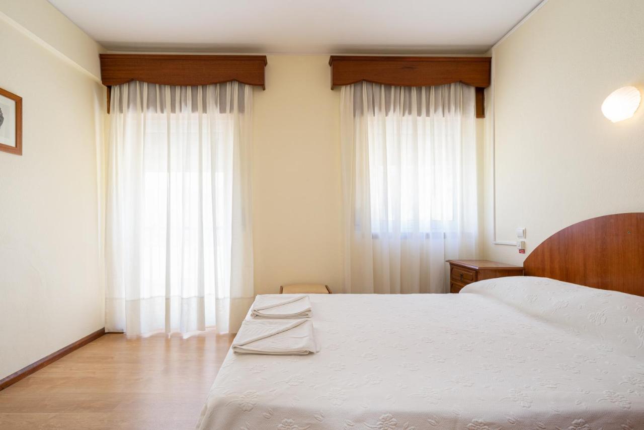 Hotel Residencial Capri By Umbral Albufeira Exterior foto